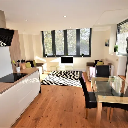 Lägenhet Yourapartment - River View Apts