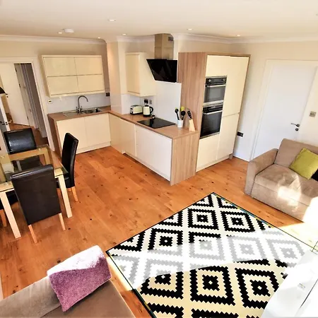 Yourapartment - River View Apts Lägenhet *